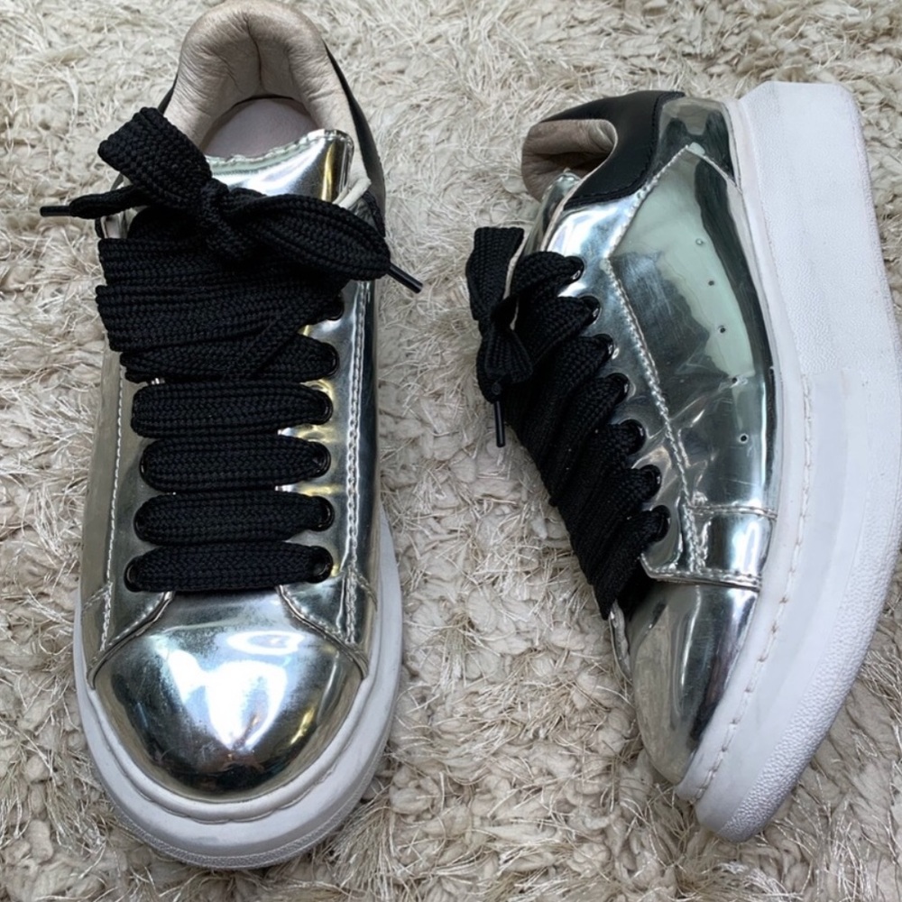Alexander McQueen sneaker